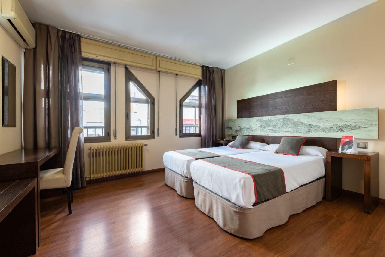 Oyo Hotel Francabel Куенка Екстериор снимка