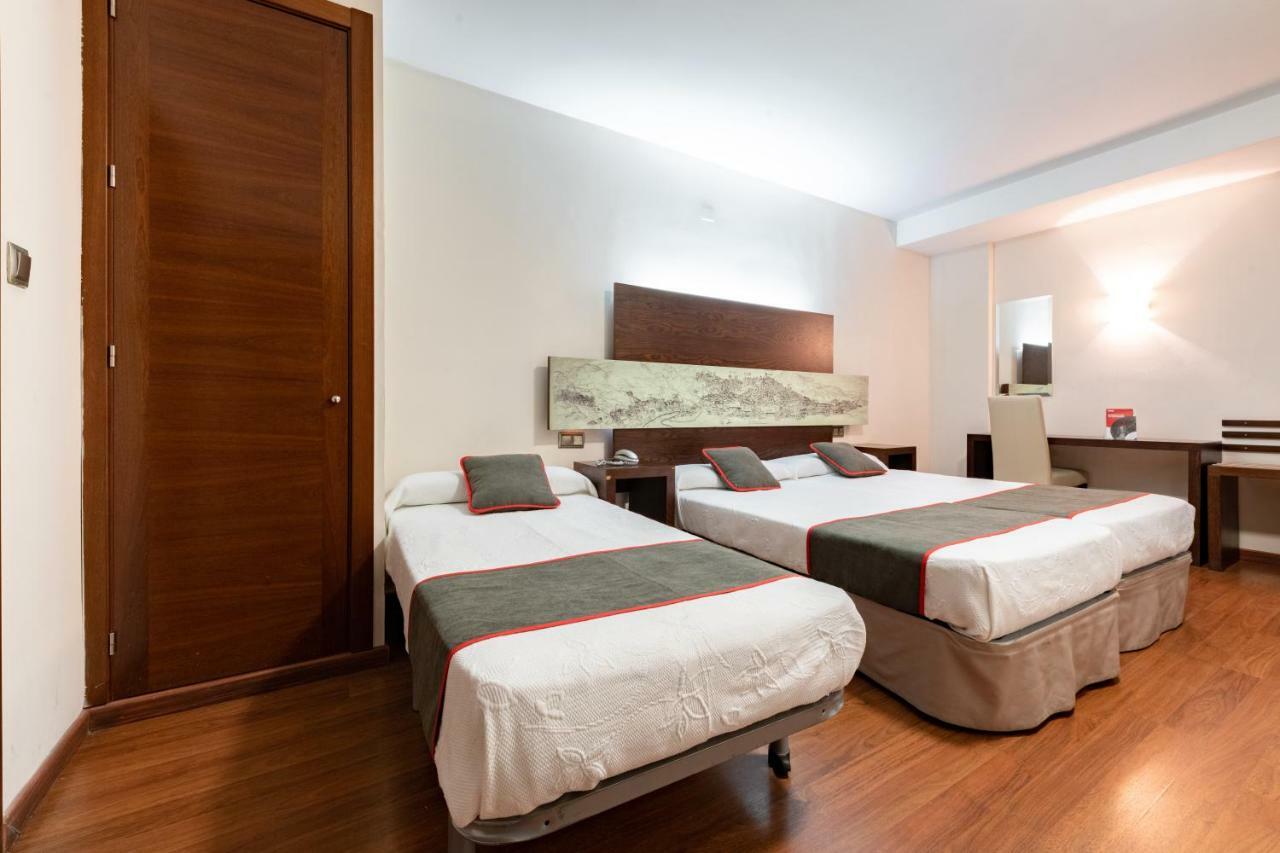 Oyo Hotel Francabel Куенка Екстериор снимка
