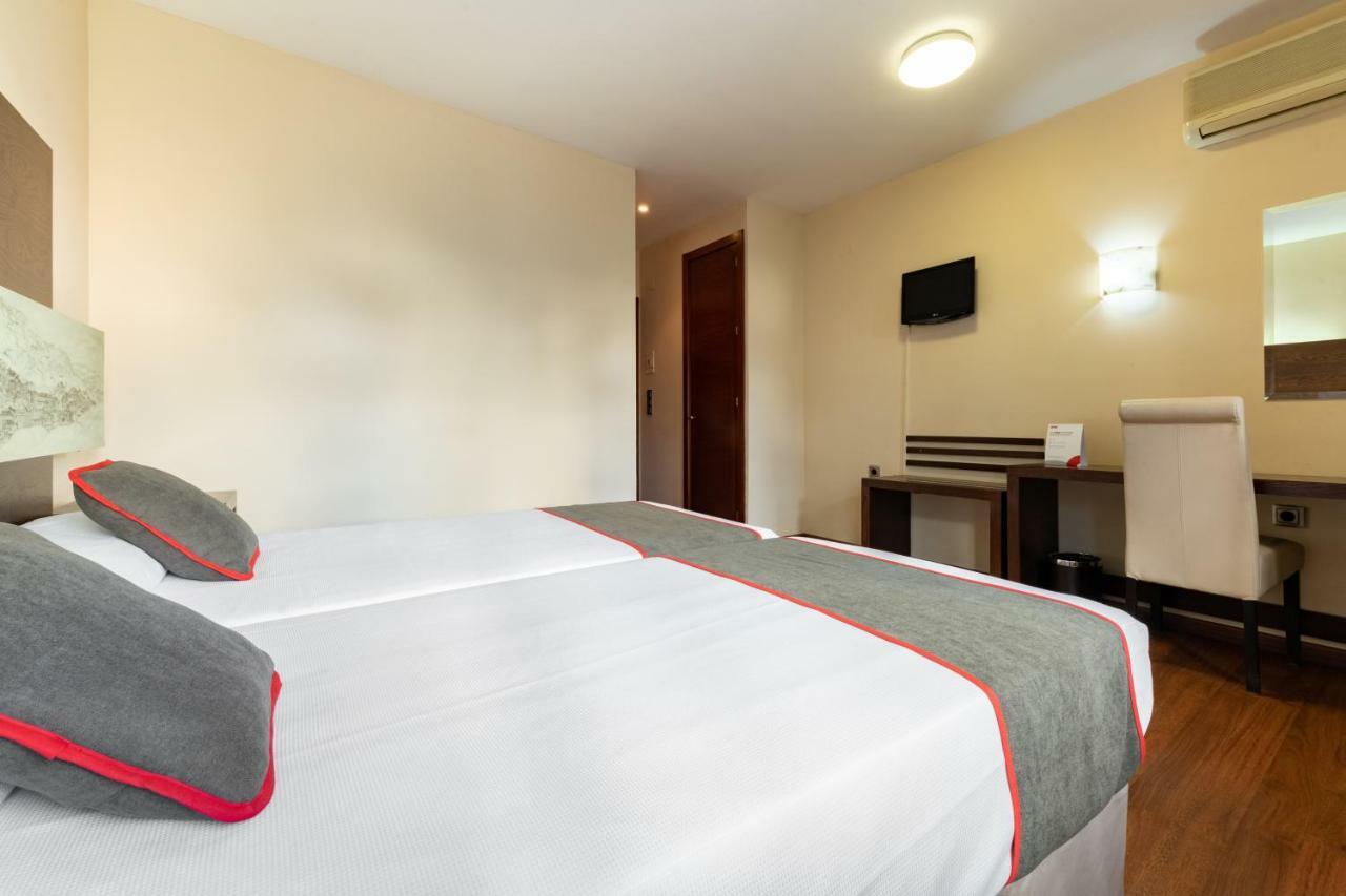 Oyo Hotel Francabel Куенка Екстериор снимка